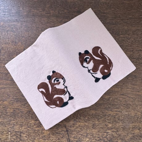 ミャンマー｜手刺繍ブックカバー｜リス・ピンク