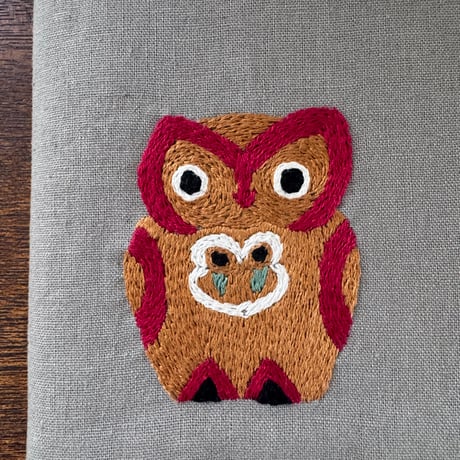 ミャンマー｜手刺繍ブックカバー｜フクロウ・グレージュ