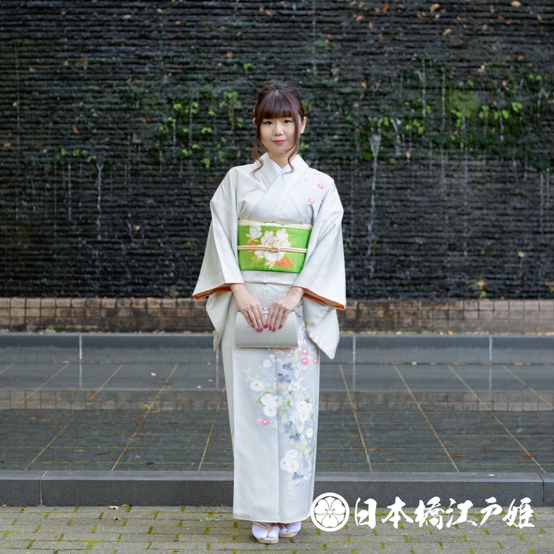 付下げ 袷 正絹 部分絞り 豆がら茶色 草花刺繍 身丈163裄66.5 付下げ 袷 正絹 部分絞り 豆がら茶色 草花刺繍 身丈163裄66.5
