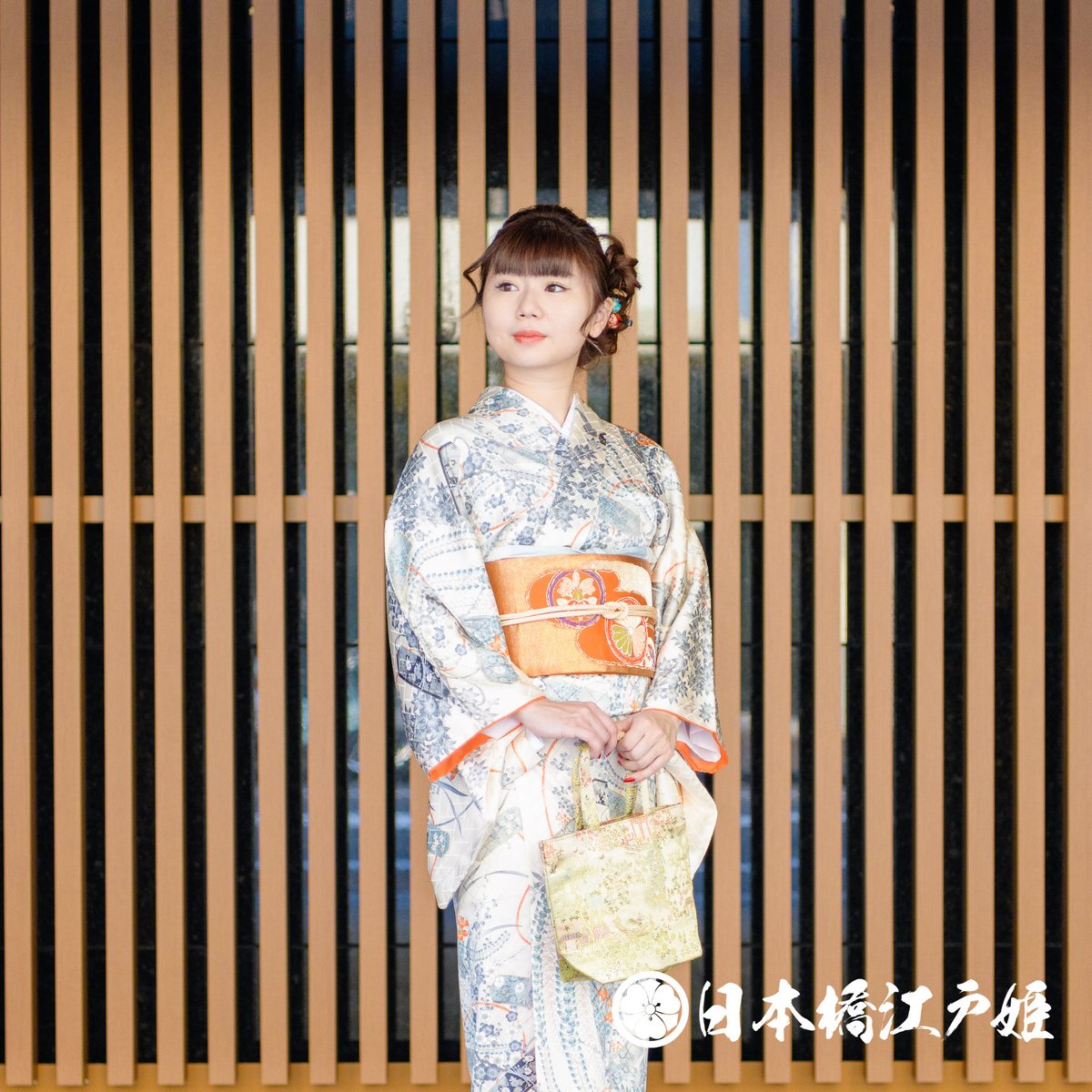 0341 小紋 優品 やまと誂製 正絹 袷 白 草花 文箱 梅 菖蒲 金彩 身丈 