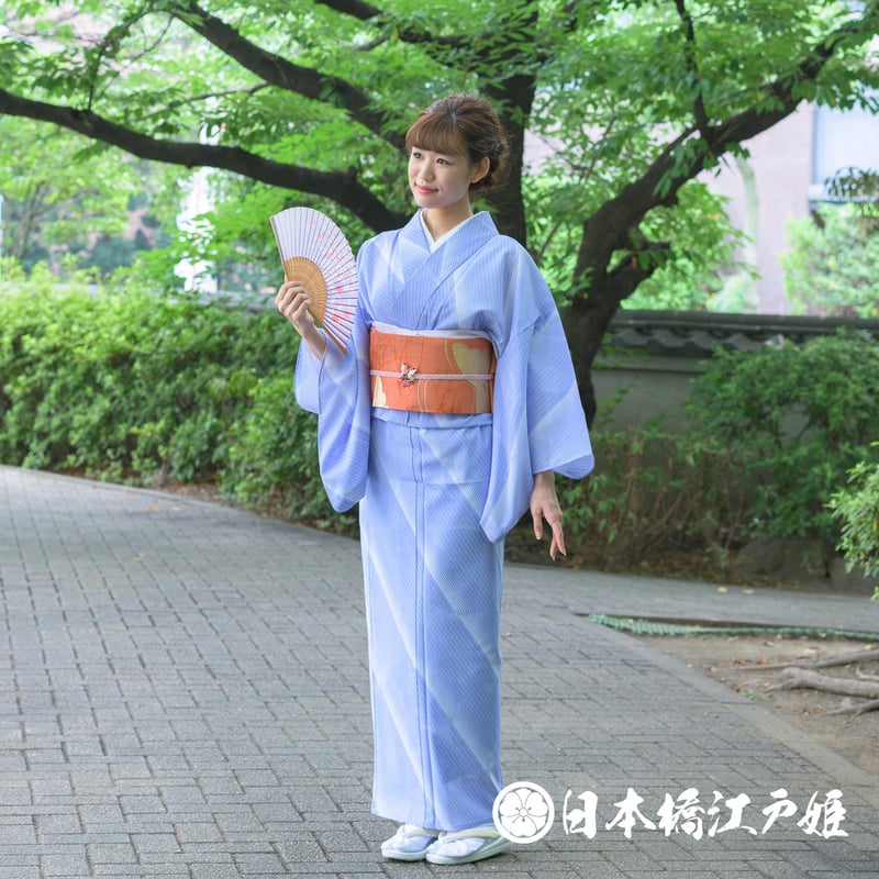 Sすごく大きいサイズお仕立て上がり化繊絽の小紋青色、白地に小花柄