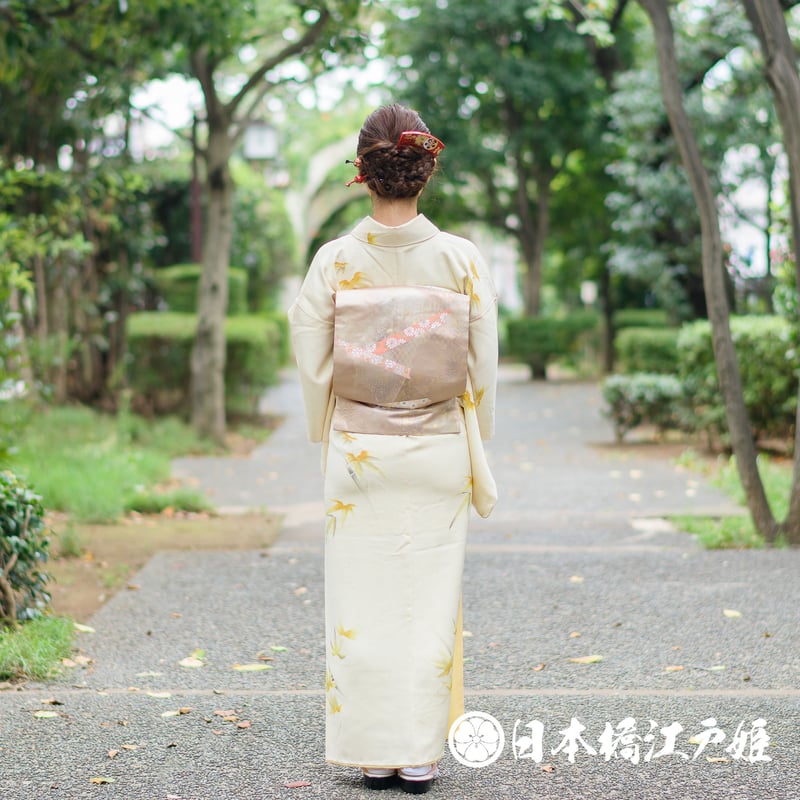 0284 小紋 正絹 袷 クリーム色 枝紅葉 流水 金糸 銀糸 身丈155cm 0284 小紋 正絹 袷 クリーム色 枝紅葉 流水 金糸 銀糸 身丈155cm