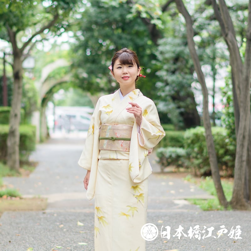 0284 小紋 正絹 袷 クリーム色 枝紅葉 流水 金糸 銀糸 身丈155cm 0284 小紋 正絹 袷 クリーム色 枝紅葉 流水 金糸 銀糸 身丈155cm