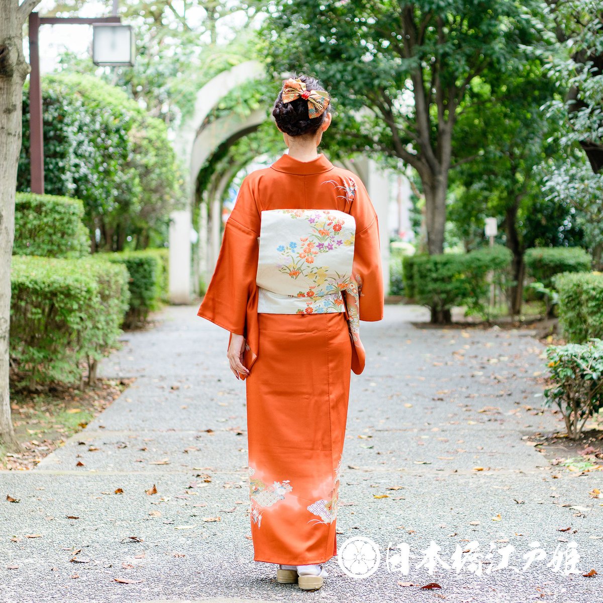 名古屋帯 優品 正絹 銀色 草花 菊 桔梗 菖蒲 金糸 引箔 全通し 帯