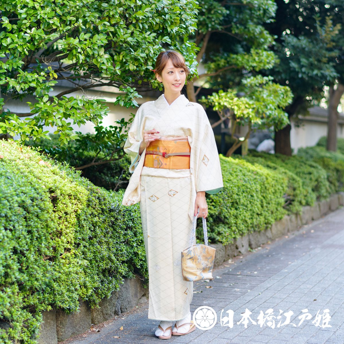 0361 小紋 正絹 袷 白 蝶 菱文 金彩 身丈154cm