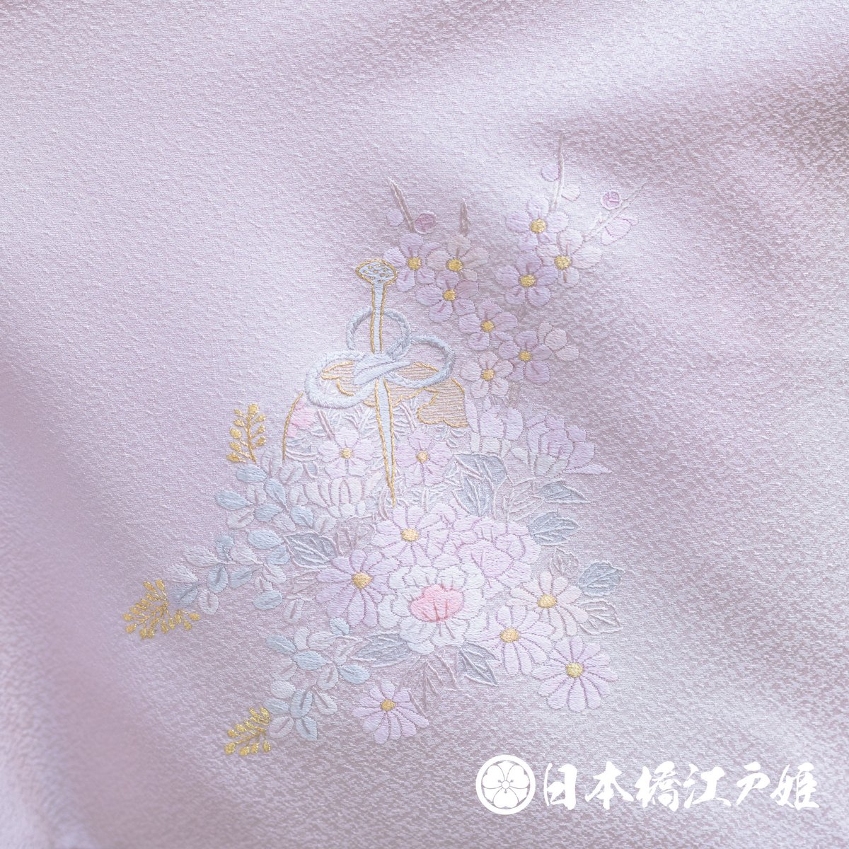 0351 付け下げ　名品　Aランク美品　正絹　袷　薄紫　草花　棗　金糸　刺繍　身丈155cm