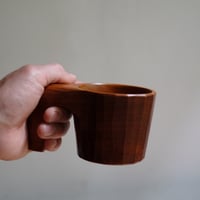 木のカップ 漆 クルミ