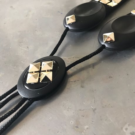 #1 COOL STUDS_GOLD_Smooth Saxophone Strap