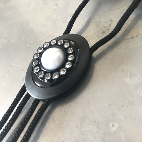 #6 Rhinestone_Pearl Saxophone Strap