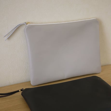 NEW Pouch / L Light Gray
