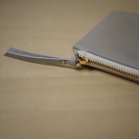 NEW Pouch / L Light Gray