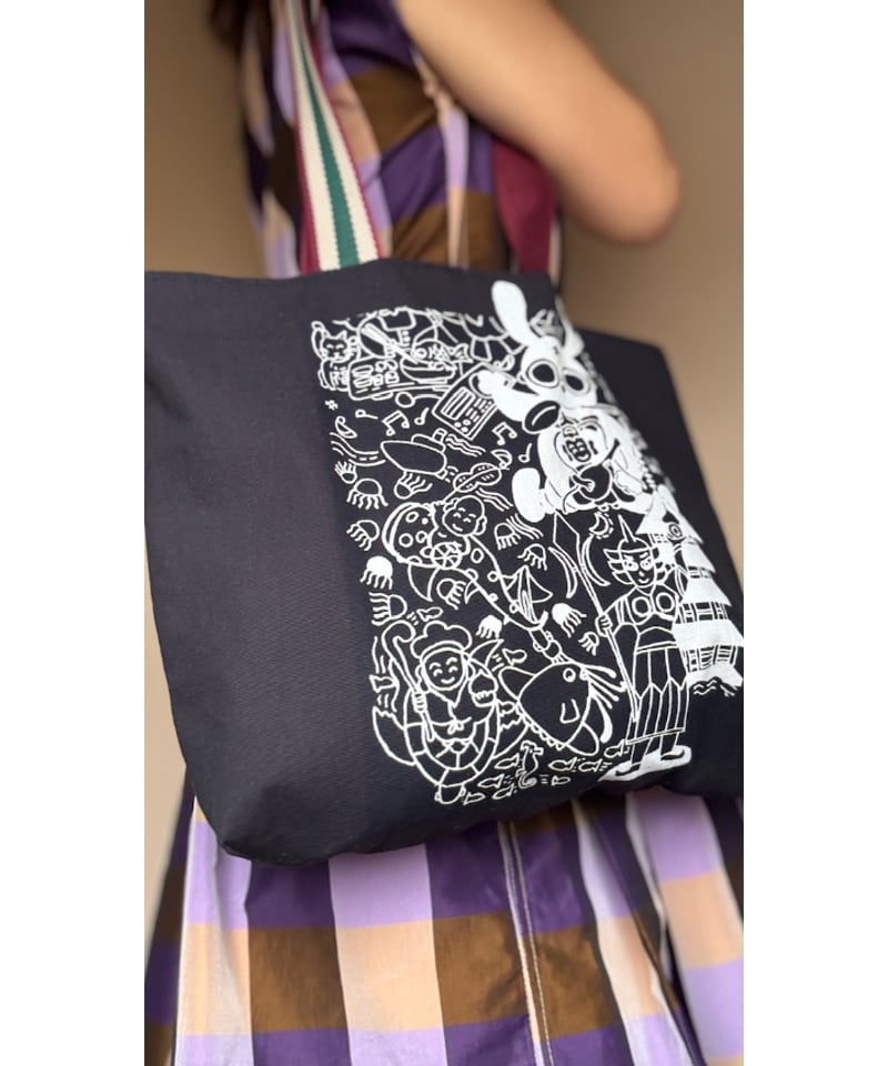 断捨離モノグラムトートバッグ極美品 ラミプリュス 持つだけで華やか 花束みたいなゴブラン風 A4トートの会