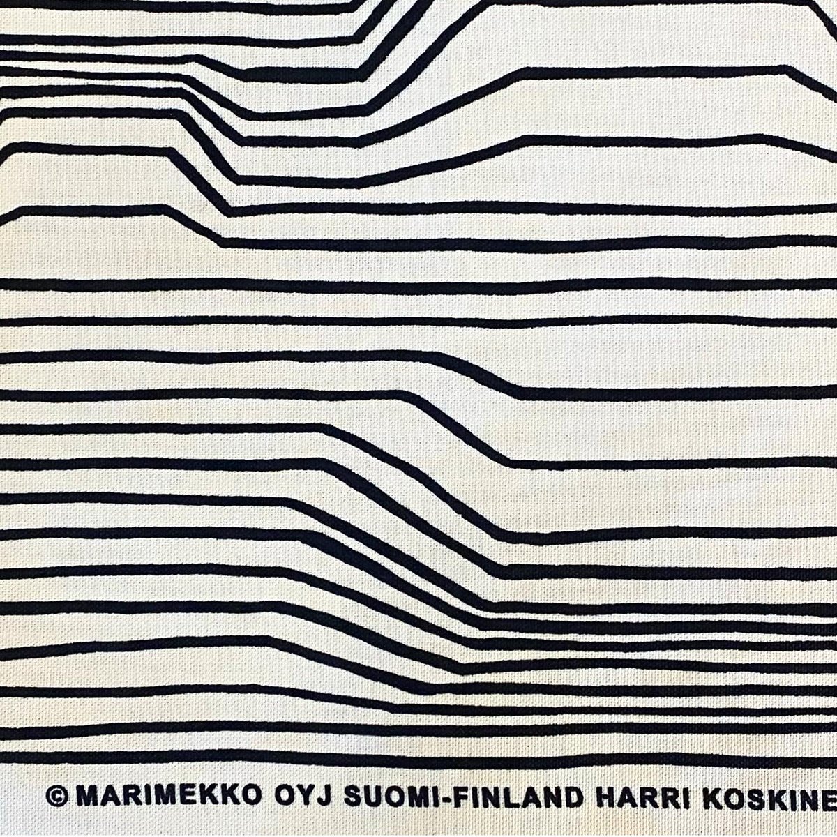 マリメッコ　椅子張り生地 Frekvenssi upholstery fabric