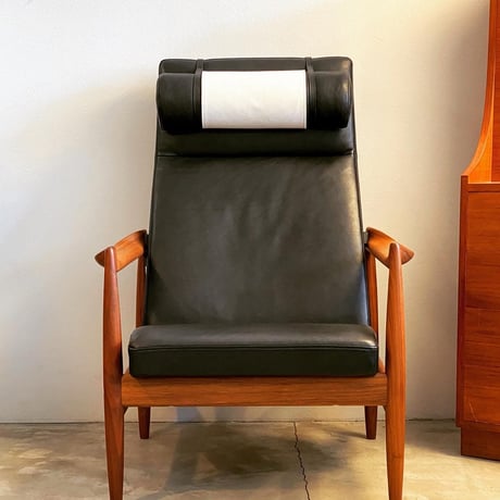 【受注生産品】UNI-REST HI & Ottoman｜Walnut /L6 Sorensen Lather Pure