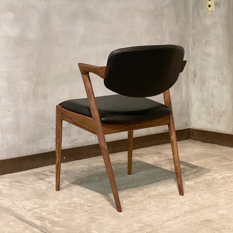【受注生産品】Dining Chair No.42 | Walnut × Sørensen Leather "Pure" L6