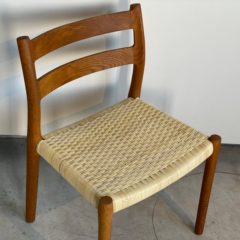 J.L Moller 84 Oak /Rattan | THE NORDISK CIRKUS