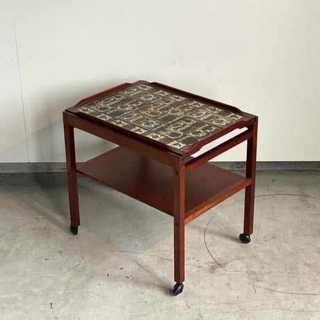 “Baca" Tile top tray  tea trolley マホガニー
