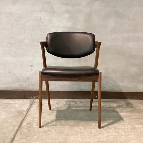 【受注生産品】Dining Chair No.42 | Walnut × Sørensen Leather "Pure" L6