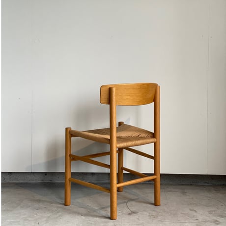 J39 / オーク  by Børge Mogensen