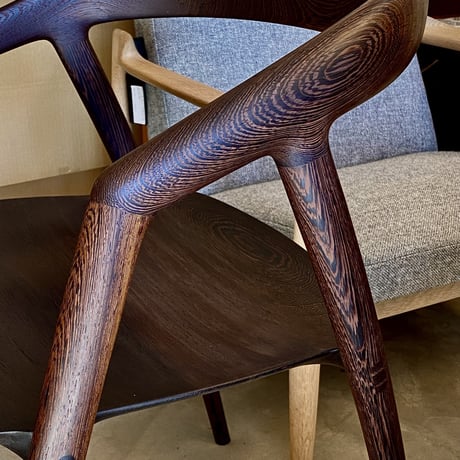 【展示在庫品 / 最終案内】DC09 Dining Chair｜WENGE — 宮崎椅子製作所 50周年記念限定生産モデル —