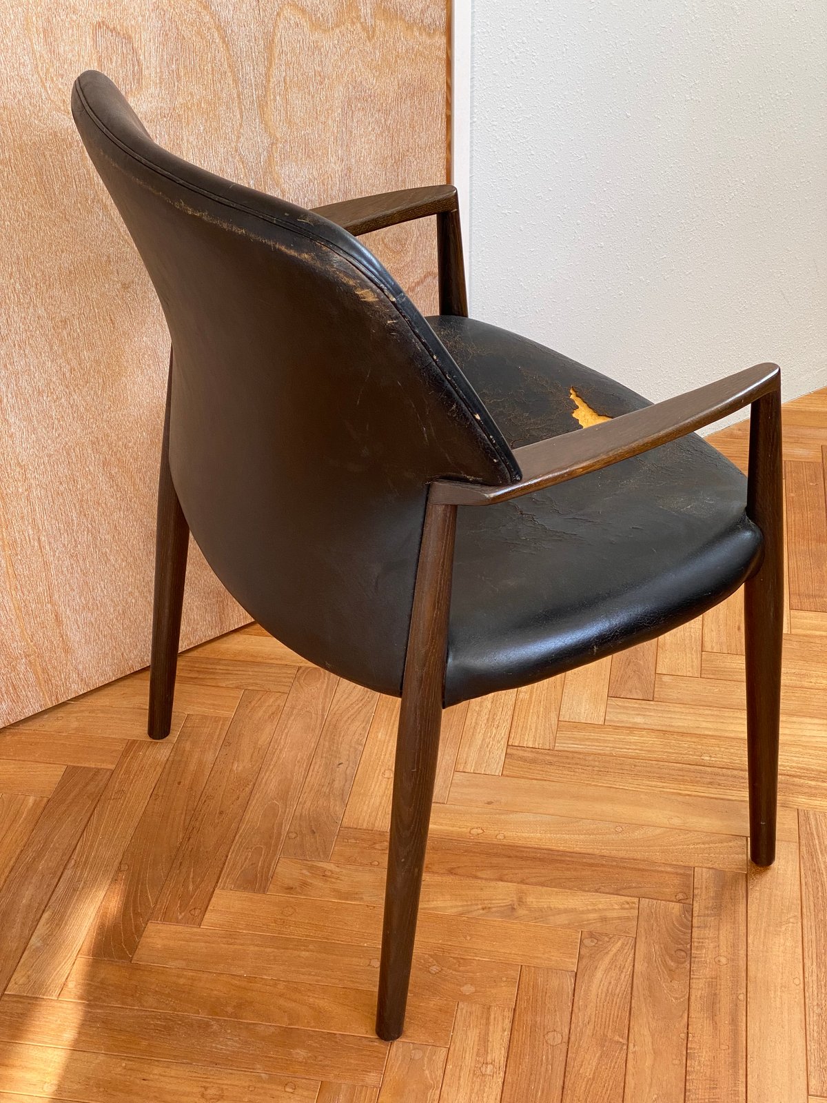 Ejner Larsen & Aksel Bender Madsen: Armchair mo Ejner Larsen & Aksel Bender Madsen: Armchair mo