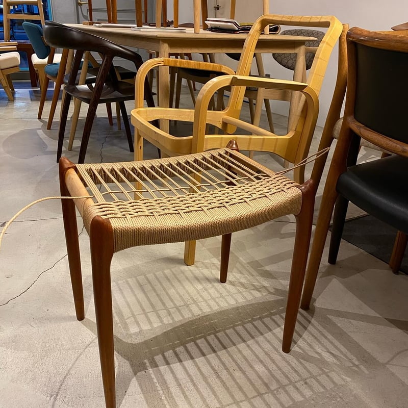 J.L Moller 78A TEAK&RATTAN | THE NORDISK CIRKUS