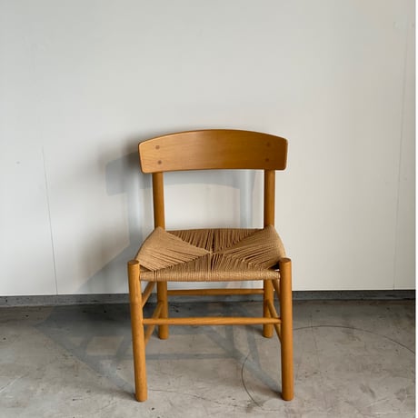 J39 / オーク  by Børge Mogensen
