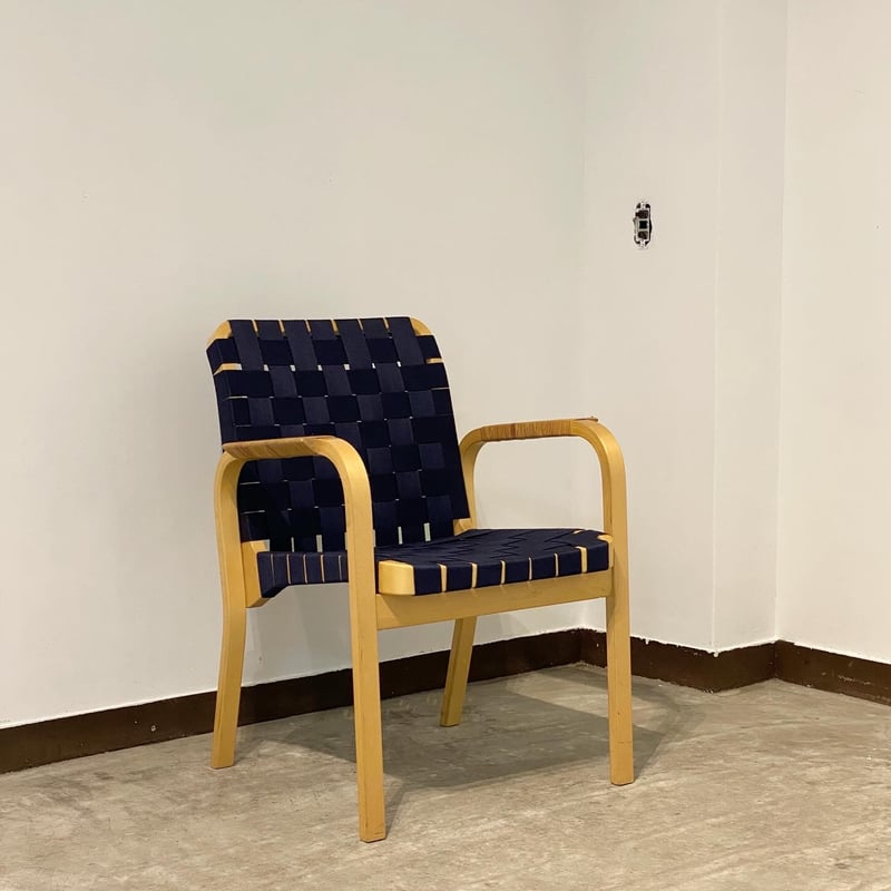 アルヴァ•アアルト/椅子/アームチェア アームチェア 41 パイミオ ブラック ラッカー – Artek Tokyo Store