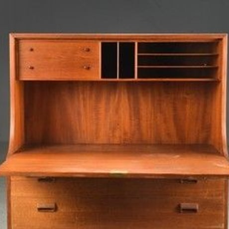 【Vintage】Teak Bureau "Model 143" | by Børge Mogensen