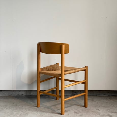 J39 / オーク  by Børge Mogensen