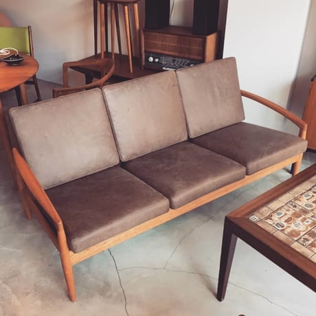 【受注生産品】Paper Knife Sofa 3P | Black Cherry × Sørensen Leather "Dune"L5
