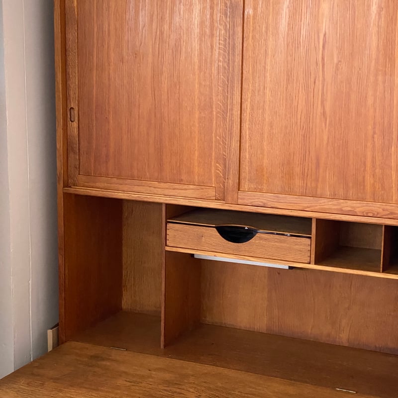 Hans J. Wegner RY 16 ビューロー&スライドキャビネット オーク | THE