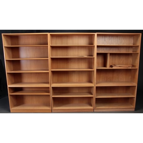 Model 144 Shelf Oak  by Børge Mogensen