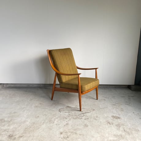 【売約済】FD142 High Back Easy Chair｜Beech — Designed by Peter Hvidt & Orla Mølgaard-Nielsen —