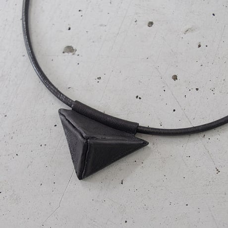 TRIANGULAR pyramid mini necklace