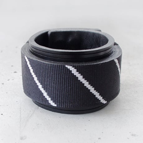 OBLIQUE LINE nylon & leather bracelet
