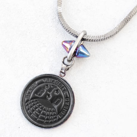 BTD parody logo short necklace