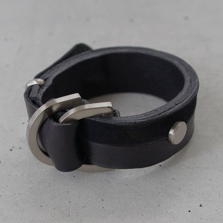 BI COLOR leather D bracelet