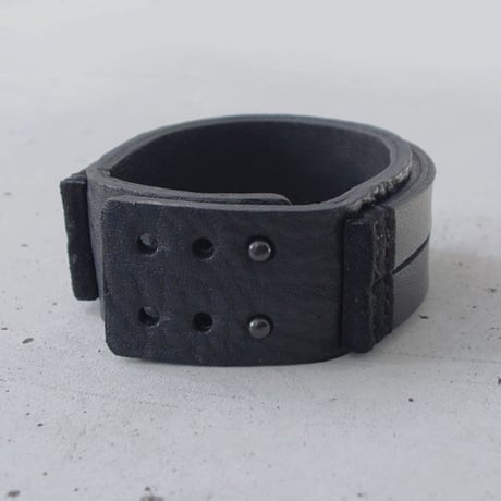 LINE leather bracelet