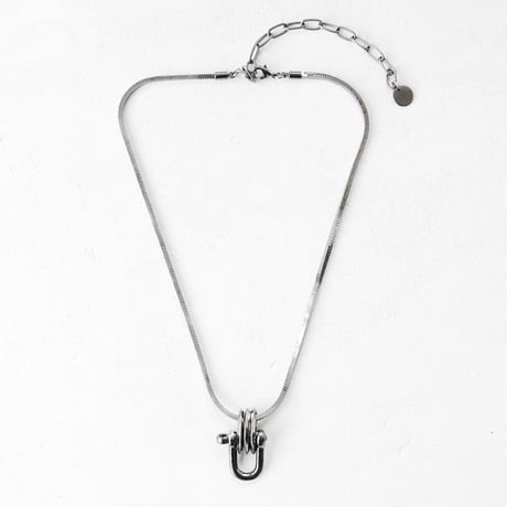 INDUSTRIAL SHACKLE short  necklace