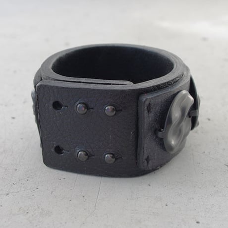 CIRCLE PLATE leather bracelet
