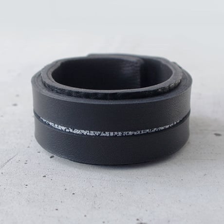 LINE leather bracelet