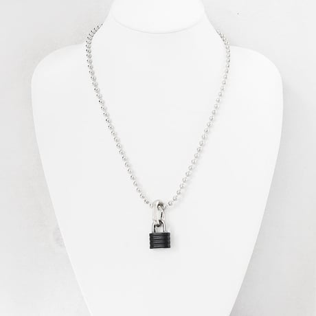 PADLOCK & chain bits short necklace