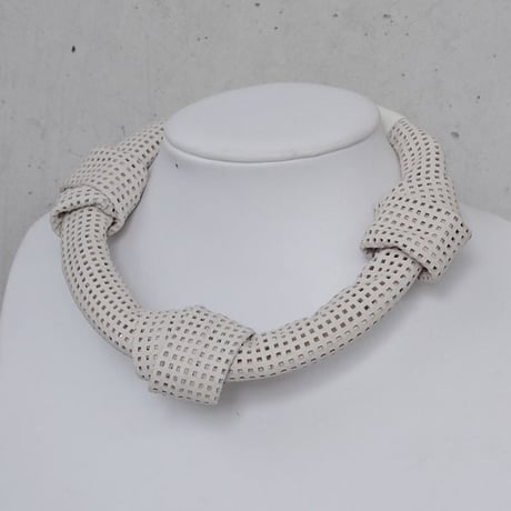 MESH leather short necklace