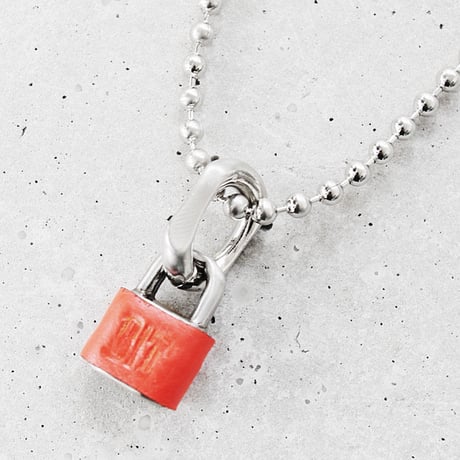 PADLOCK & chain bits short necklace