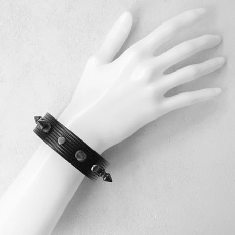 SPIKE leather bracelet