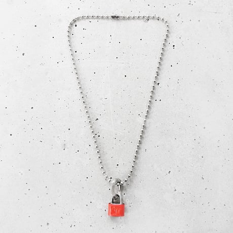 PADLOCK & chain bits short necklace