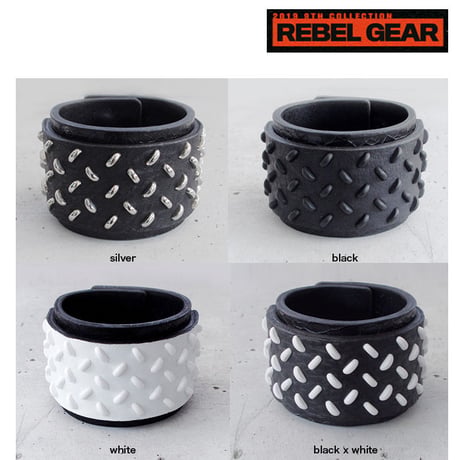 CHECKER PLATE studs leather bracelet