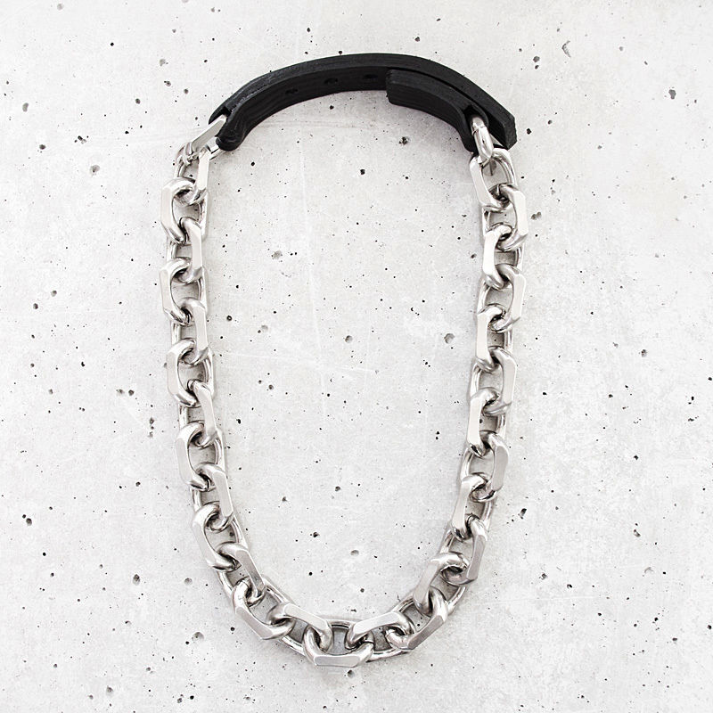 BIG CHAIN & leather short necklace | BLACK TRIA