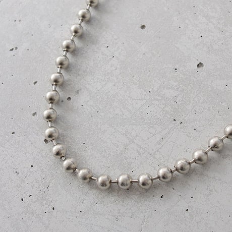 BALL CHAIN & leather middle necklace
